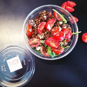 Lentilles beluga, tomates,
