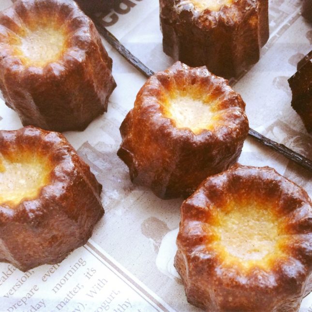 Canelés bordelais