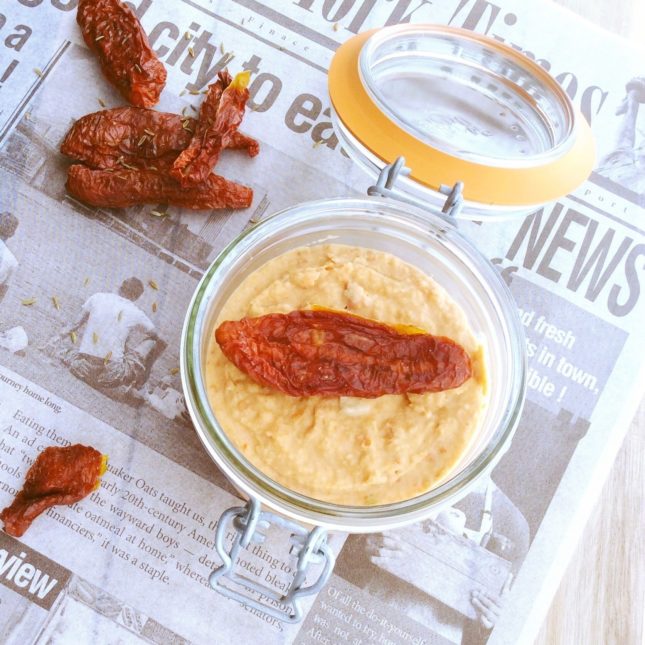 Houmous aux tomates