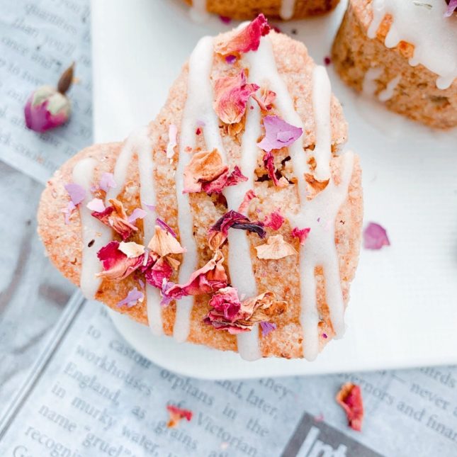 Gateau perse à la rose